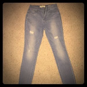 PacSun ripped jeans. Size 24
